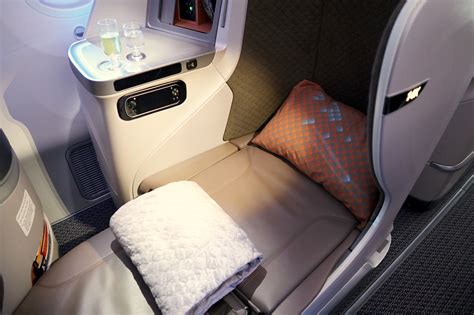 singapore airlines business class pyjamas